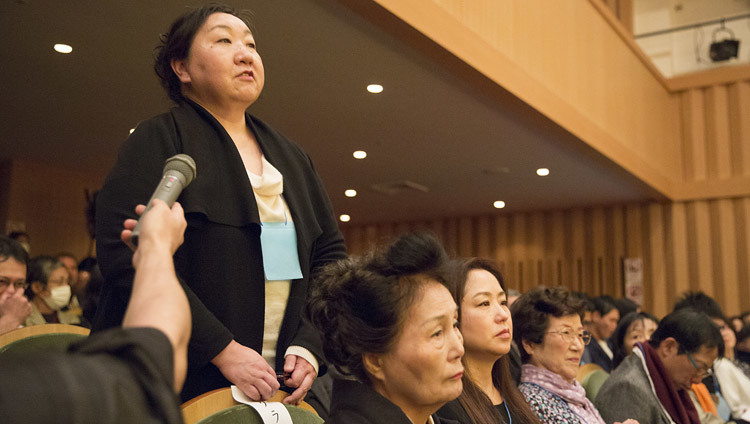 A member of the audience asking His Holiness the Dalai Lama a question during his talk at Higashi Honganji Temple in Kyoto, Japan on November 9, 2016. Photo/Jigme Choephel A member of the audience asking His Holiness the Dalai Lama a question during his talk at Higashi Honganji Temple in Kyoto, Japan on November 9, 2016. Photo/Jigme Choephel