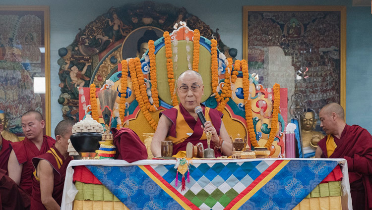 His Holiness the Dalai Lama speaking at Gandantecgchenling Mongolian Temple in Bodhgaya, Bihar, India on January 9, 2017. Photo/Tenzin Choejor/OHHDL His Holiness the Dalai Lama speaking at Gandantecgchenling Mongolian Temple in Bodhgaya, Bihar, India on January 9, 2017. Photo/Tenzin Choejor/OHHDL