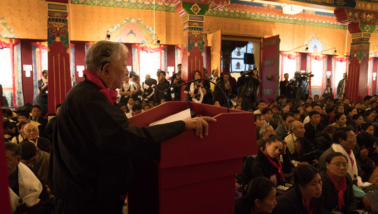 Director of Norbulinka Institute Kasur Kalsang Yeshi speaking at the 21st Anniversary Ceremony in Sidhpur, HP, India on March 9, 2017. Photo by Tenzin Choejor/OHHDL Director of Norbulinka Institute Kasur Kalsang Yeshi speaking at the 21st Anniversary Ceremony in Sidhpur, HP, India on March 9, 2017. Photo by Tenzin Choejor/OHHDL
