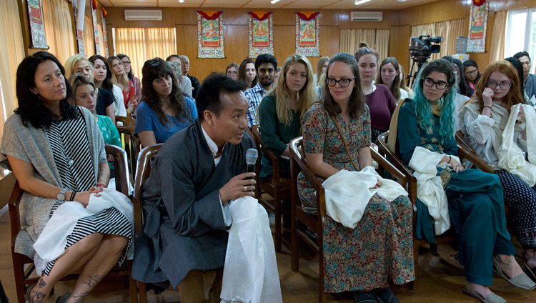 A member of the audience asking His Holiness the Dalai Lama a question during his meeting with students at his residence in Dharamsala, HP, India on May 19, 2017. Photo by Tenzin Phuntsok/OHHDL A member of the audience asking His Holiness the Dalai Lama a question during his meeting with students at his residence in Dharamsala, HP, India on May 19, 2017. Photo by Tenzin Phuntsok/OHHDL