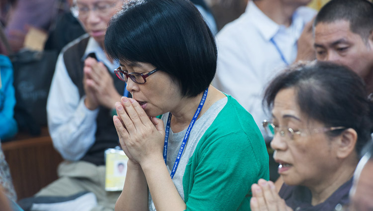 Members of the audience from Taiwan reciting the "Heart Sutra" in Chinese at the start of His Holiness the Dalai Lama's teaching at the Tsuglagkhang in Dharamsala, HP, India on October 3, 2017. Photo by Tenzin Phuntsok Members of the audience from Taiwan reciting the "Heart Sutra" in Chinese at the start of His Holiness the Dalai Lama's teaching at the Tsuglagkhang in Dharamsala, HP, India on October 3, 2017. Photo by Tenzin Phuntsok