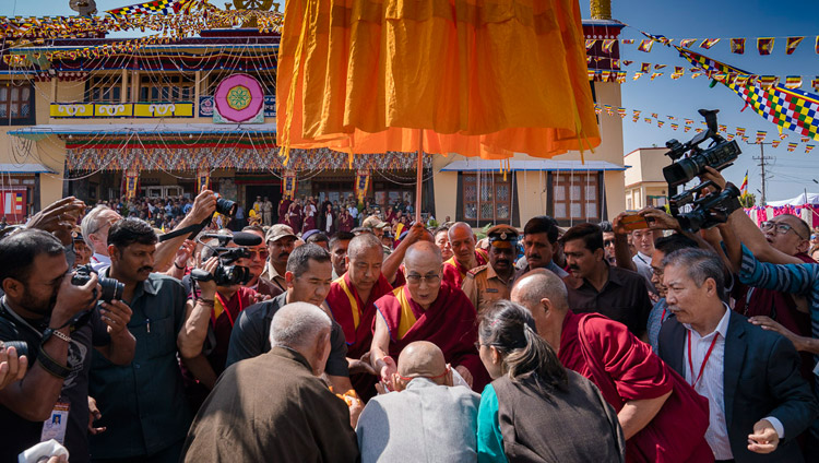His Holiness the Dalai Lama greeting members of the Tibetan community on his arrival at Sera Lachi Monastery in Bylakuppe, Karnataka, India on December 19, 2017. Photo by Tenzin Choejor His Holiness the Dalai Lama greeting members of the Tibetan community on his arrival at Sera Lachi Monastery in Bylakuppe, Karnataka, India on December 19, 2017. Photo by Tenzin Choejor