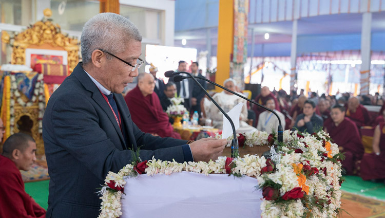 Dr Thupten Jinpa, general editor for the series ”Science and Philosophy in the Indian Buddhist Classics", speaking at the release ceremony for "Volume 1: The Physical World" in Bodhgaya, Bihar, India on January 7, 2018. Photo by Lobsang Tsering Dr Thupten Jinpa, general editor for the series ”Science and Philosophy in the Indian Buddhist Classics", speaking at the release ceremony for "Volume 1: The Physical World" in Bodhgaya, Bihar, India on January 7, 2018. Photo by Lobsang Tsering