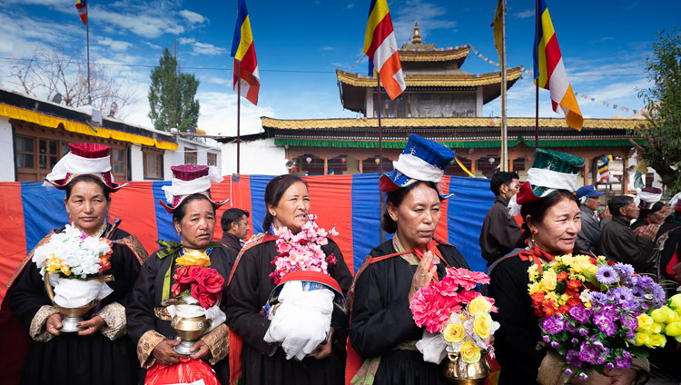 Women in traditional dress waiting for His Holiness the Dalai Lama to arrive at the Jokhang in Leh, Ladakh, J&K, India on July 4, 2018. Photo by Tenzin Choejor Women in traditional dress waiting for His Holiness the Dalai Lama to arrive at the Jokhang in Leh, Ladakh, J&K, India on July 4, 2018. Photo by Tenzin Choejor