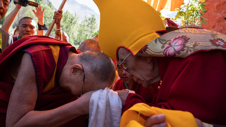 Gaden Trisur Rizong Rinpoche greeting His Holiness the Dalai Lama on his arrival at Samstangling Monastery in Sumur, Ladakh, J&K, India on July 14, 2018. Photo by Tenzin Choejor Gaden Trisur Rizong Rinpoche greeting His Holiness the Dalai Lama on his arrival at Samstangling Monastery in Sumur, Ladakh, J&K, India on July 14, 2018. Photo by Tenzin Choejor