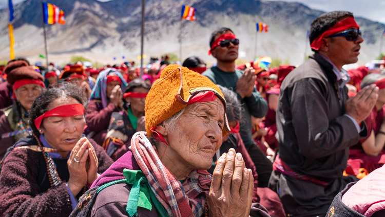 Members of the audience wearing ritual blindfolds listening to His Holiness the Dalai Lama during the Avalokiteshvara Empowerment in Padum, Zanskar, J&K, India on July 23, 2018. Photo by Tenzin Choejor Members of the audience wearing ritual blindfolds listening to His Holiness the Dalai Lama during the Avalokiteshvara Empowerment in Padum, Zanskar, J&K, India on July 23, 2018. Photo by Tenzin Choejor