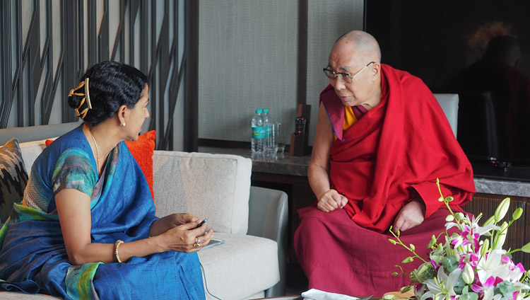 Shoba Narayan interviewing His Holiness the Dalai Lama in Bengaluru, Karnataka, India on August 10, 2018. Photo by Jeremy Russell Shoba Narayan interviewing His Holiness the Dalai Lama in Bengaluru, Karnataka, India on August 10, 2018. Photo by Jeremy Russell