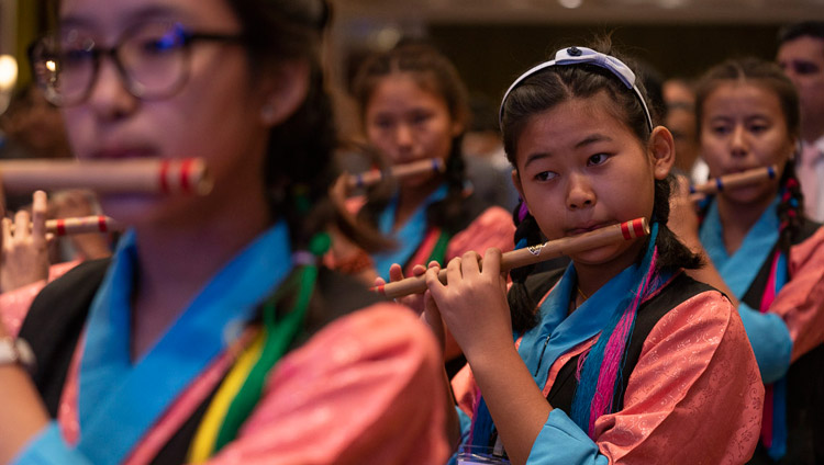 Students playing the Indian and Tibetan national anthems to open the Thank You Karnataka program in Bengaluru, Karnataka, India on August 10, 2018. Photo by Tenzin Choejor Students playing the Indian and Tibetan national anthems to open the Thank You Karnataka program in Bengaluru, Karnataka, India on August 10, 2018. Photo by Tenzin Choejor