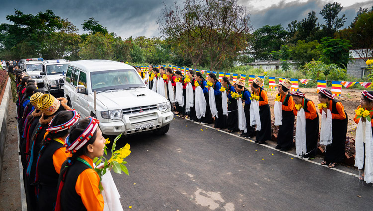 His Holiness the Dalai Lama's motorcade arriving at the Dalai Lama Institute of Higher Education in Sheshagrihalli, Karnataka, India on August 13, 2018. Photo by Tenzin Choejor His Holiness the Dalai Lama's motorcade arriving at the Dalai Lama Institute of Higher Education in Sheshagrihalli, Karnataka, India on August 13, 2018. Photo by Tenzin Choejor