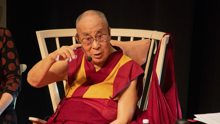 His Holiness the Dalai Lama addressing students at Malmö University in Malmö, Sweden on September 13, 2018. Photo by Erik Törner/IM His Holiness the Dalai Lama addressing students at Malmö University in Malmö, Sweden on September 13, 2018. Photo by Erik Törner/IM
