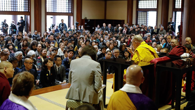His Holiness the Dalai Lama answering questions from the audience during his talk at Tochoji Temple in Fuukuoka, Japan on November 22, 2018. Photo by Tenzin Jigme His Holiness the Dalai Lama answering questions from the audience during his talk at Tochoji Temple in Fuukuoka, Japan on November 22, 2018. Photo by Tenzin Jigme