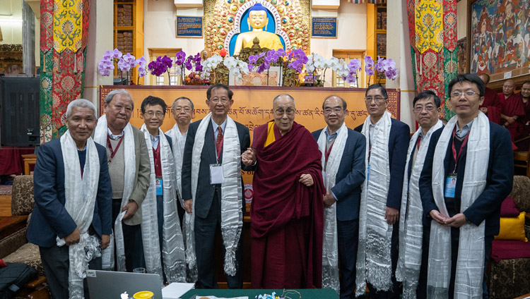 His Holiness the Dalai Lama and fellow participants posing for a group photo at the conclusion of the dialogue with Chinese scientists about quantum effects at the Main Tibetan Temple in Dharamsala, HP, India on November 3, 2018. Photo by Ven Tenzin Jamphel His Holiness the Dalai Lama and fellow participants posing for a group photo at the conclusion of the dialogue with Chinese scientists about quantum effects at the Main Tibetan Temple in Dharamsala, HP, India on November 3, 2018. Photo by Ven Tenzin Jamphel