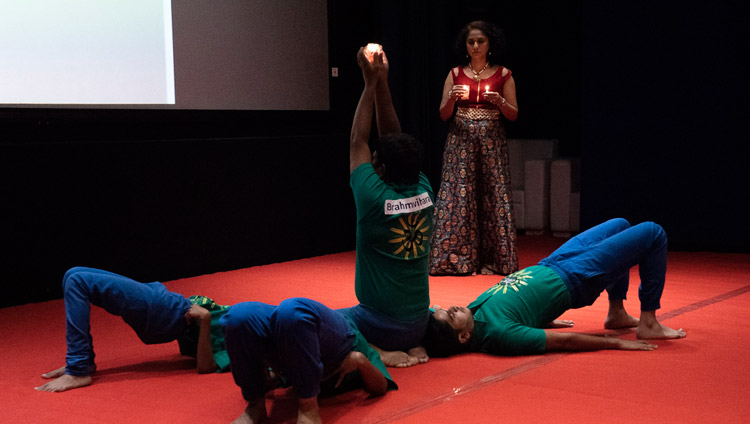 Students presenting a performance of yoga to open the Conference on the Concept of ‘Maitri’ or ‘Metta’ in Buddhism at the University of Mumbai in Mumbai, India on December 12, 2018. Photo by Lobsang Tsering Students presenting a performance of yoga to open the Conference on the Concept of ‘Maitri’ or ‘Metta’ in Buddhism at the University of Mumbai in Mumbai, India on December 12, 2018. Photo by Lobsang Tsering