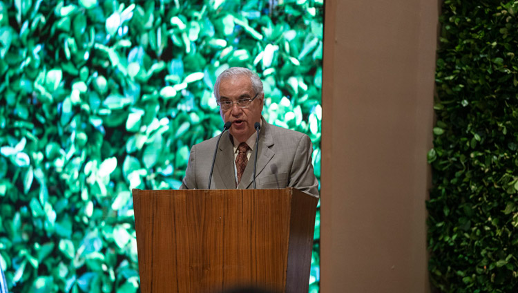 Dr Robert Paul, Dean Emeritus of Emory University, welcoming the audience and thanking His Holiness the Dalai Lama at the start of the global launch of SEE Learning in New Delhi, India on April 5, 2019. Photo by Tenzin Choejor Dr Robert Paul, Dean Emeritus of Emory University, welcoming the audience and thanking His Holiness the Dalai Lama at the start of the global launch of SEE Learning in New Delhi, India on April 5, 2019. Photo by Tenzin Choejor