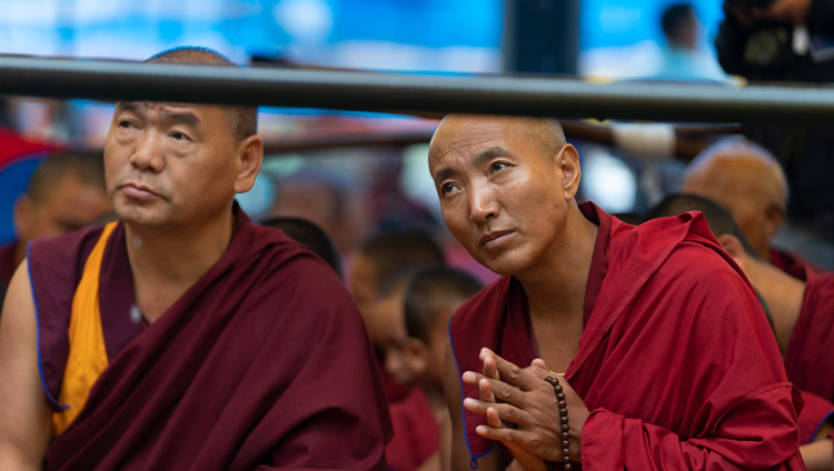 Members of the crowd watching as His Holiness the Dalai Lama performs preparatory rituals for the Empowerment of Mahakarunika Lokeshvara in Manali, HP, India on August 17, 2019. Photo by Tenzin Choejor Members of the crowd watching as His Holiness the Dalai Lama performs preparatory rituals for the Empowerment of Mahakarunika Lokeshvara in Manali, HP, India on August 17, 2019. Photo by Tenzin Choejor