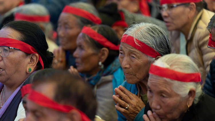 Members of the crowd wearing ritual blindfolds as His Holiness the Dalai Lama gives the Empowerment of Mahakarunika Lokeshvara in Manali, HP, India on August 17, 2019. Photo by Tenzin Choejor Members of the crowd wearing ritual blindfolds as His Holiness the Dalai Lama gives the Empowerment of Mahakarunika Lokeshvara in Manali, HP, India on August 17, 2019. Photo by Tenzin Choejor