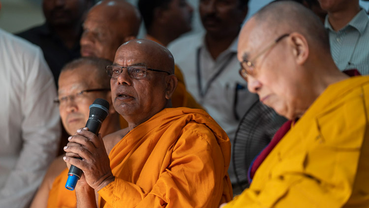 The Abbot of the Lokuttara Mahavihara, Ven Bodhipalo Mahathero. welcoming His Holiness the Dalai Lama and guests to the Training Centre in Aurangabad, Maharashtra, India on November 23, 2019. Photo by Tenzin Choejor The Abbot of the Lokuttara Mahavihara, Ven Bodhipalo Mahathero. welcoming His Holiness the Dalai Lama and guests to the Training Centre in Aurangabad, Maharashtra, India on November 23, 2019. Photo by Tenzin Choejor
