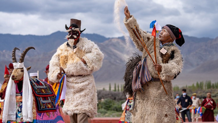 Artists performing traditional dance during the during the ceremony presenting the Ladakh dPal rNgam Dusdon Award 2022 to His Holiness the Dalai Lama at Sindhu Ghat in Leh, Ladakh, UT, India on August 5, 2022. Photo by Tenzin Choejor Artists performing traditional dance during the during the ceremony presenting the Ladakh dPal rNgam Dusdon Award 2022 to His Holiness the Dalai Lama at Sindhu Ghat in Leh, Ladakh, UT, India on August 5, 2022. Photo by Tenzin Choejor