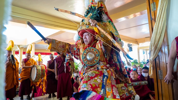 The Nechung Oracle in trance entering the Main Tibetan Temple during the Long Life Offering ceremony in Dharamsala, HP, India on November 30, 2022. Photo by Tenzin Choejor The Nechung Oracle in trance entering the Main Tibetan Temple during the Long Life Offering ceremony in Dharamsala, HP, India on November 30, 2022. Photo by Tenzin Choejor