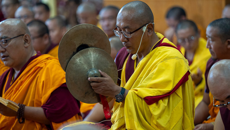 The Sera Mé Chant Master leading the recitation of prayers to the Medicine Buddha, attended by His Holiness the Dalai Lama, at the Main Tibetan Temple in Dharamsala, HP, India on June 15, 2025. Photo by Tenzin Choejor