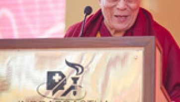 Speaking on the Wisdom of Compassion at the Anniversary Event of a Liver Transplant Program