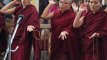 Nuns Participating in Annual Jang Gonchoe Debate Session Make a Presentation before His Holiness the Dalai Lama