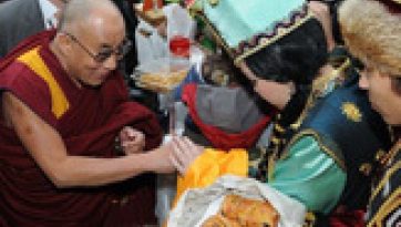 Budapest Mayor Welcomes His Holiness the Dalai Lama