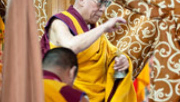 The Dalai Lama begins ten-day Kalachakra teachings