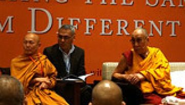 Reaching the Same Goal from Different Paths - Thai Buddhists in Dialogue with His Holiness the Dalai Lama