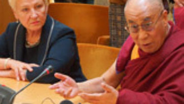 Visiting the Lithuanian Parliament and Vilnius City Hall