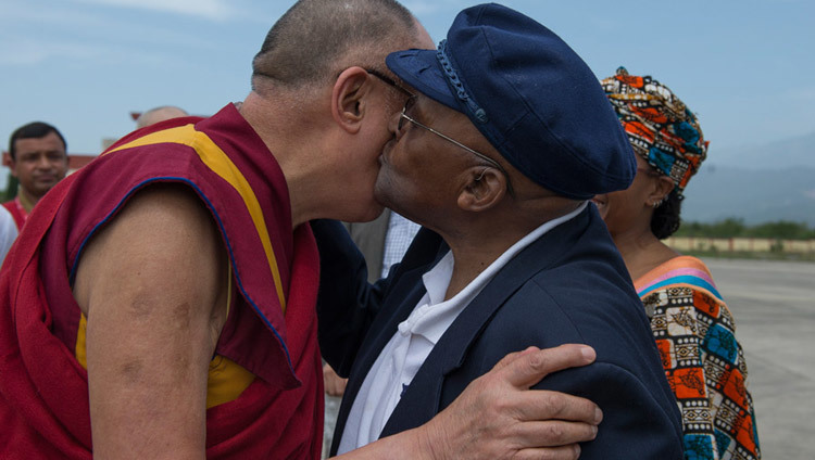 His Holiness the Dalai Lama exchanging greetings with his old friend Archbishop Desmond Tutu on the Archbishop's arrival at the airport in Dharamsala, HP, India on April 18, 2015. (Photo by Tenzin Choejor/OHHDL) His Holiness the Dalai Lama exchanging greetings with his old friend Archbishop Desmond Tutu on the Archbishop's arrival at the airport in Dharamsala, HP, India on April 18, 2015. (Photo by Tenzin Choejor/OHHDL)