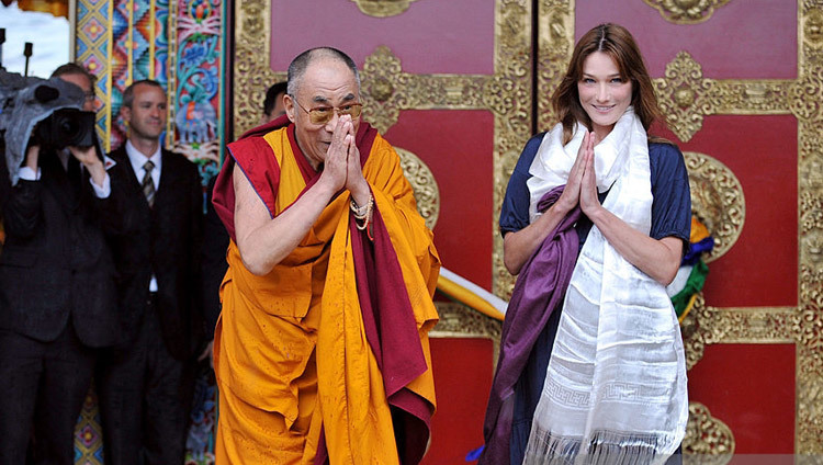His Holiness the Dalai Lama with First Lady of France Carla Bruni Sarkozy at the inauguration of the Lerab Ling Temple in Roqueredonde, France on August 22, 2008. His Holiness the Dalai Lama with First Lady of France Carla Bruni Sarkozy at the inauguration of the Lerab Ling Temple in Roqueredonde, France on August 22, 2008.