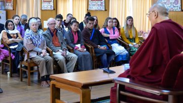 Talk to College Students from the USA and Canada