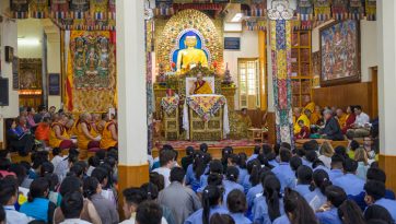 Thirty-Seven Practices of a Bodhisattva