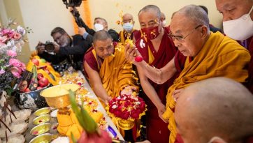 Pilgrimage to the Mahabodhi Temple in Bodhgaya 2023